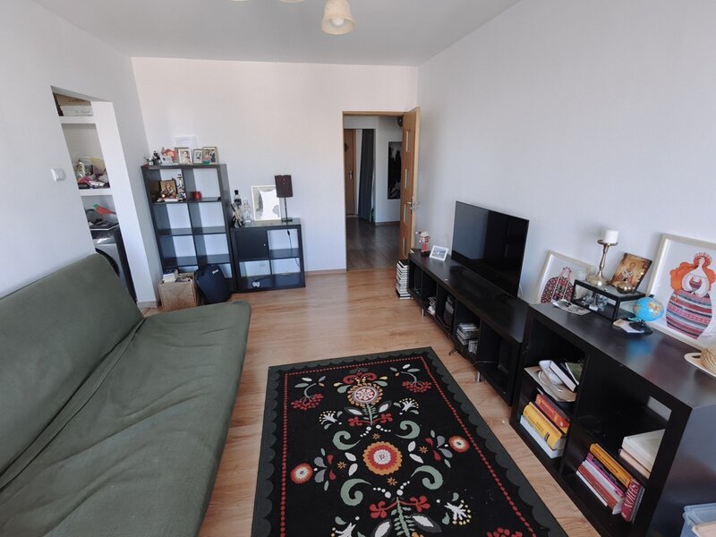 Gorjului, Uverturii, 4 camere, bloc 1981 reabilitat, centrala proprie.