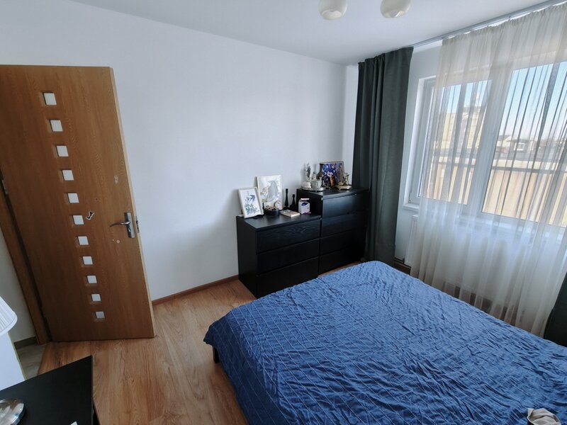 Gorjului, Uverturii, 4 camere, bloc 1981 reabilitat, centrala proprie.