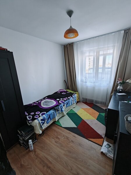 Gorjului, Uverturii, 4 camere, bloc 1981 reabilitat, centrala proprie.