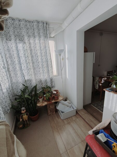 Gorjului, Uverturii, 4 camere, bloc 1981 reabilitat, centrala proprie.