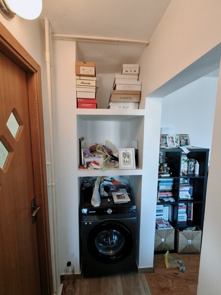 Gorjului, Uverturii, 4 camere, bloc 1981 reabilitat, centrala proprie.